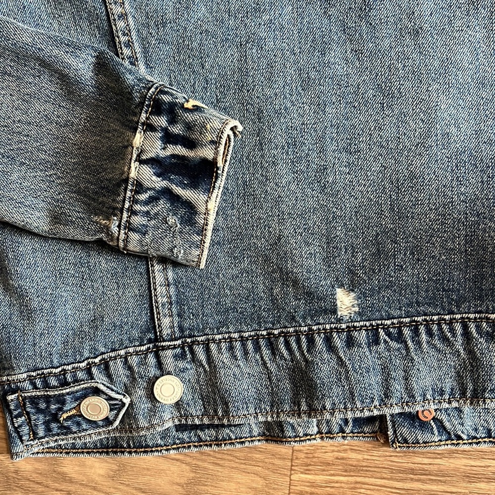 LUCKY Brand Women’s TOMBOY Trucker Lightly Distressed Jean Jacket - Picture 12 of 14